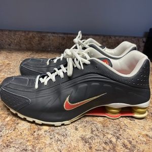 Old School Nike Shox R4 Trainers 11.5
